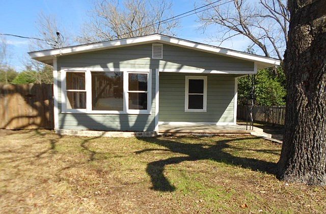 1st image of 506 Peterson Dr