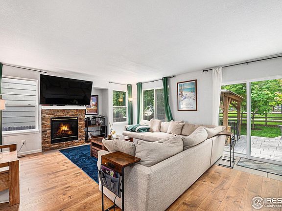 3rd image of 1820 Gordon Dr