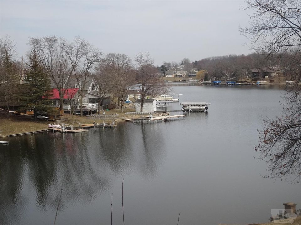2nd image of 4215 W Lakeshore Dr