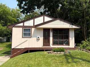 1524 Roseneath Ave, Lansing, MI 48915