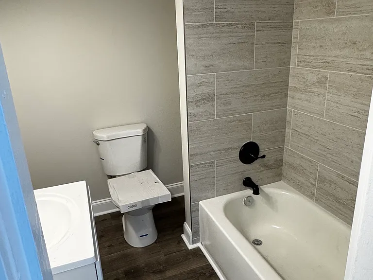 928 Hildreth St #1 — Photo 6