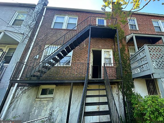 4th image of 4112 Woodhaven Ave