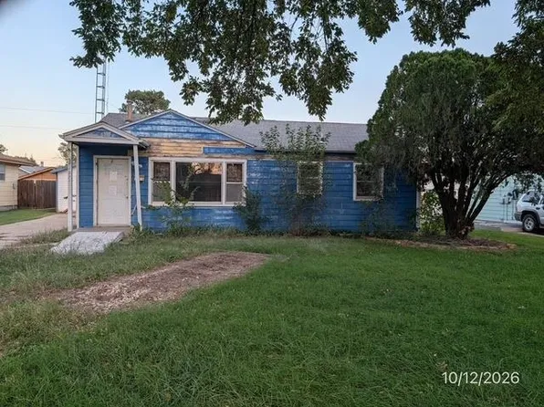 1271 N Seitz St, Russell, KS 67665