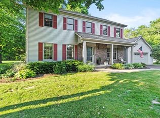 29 Woodrose Dr, Webster, NY