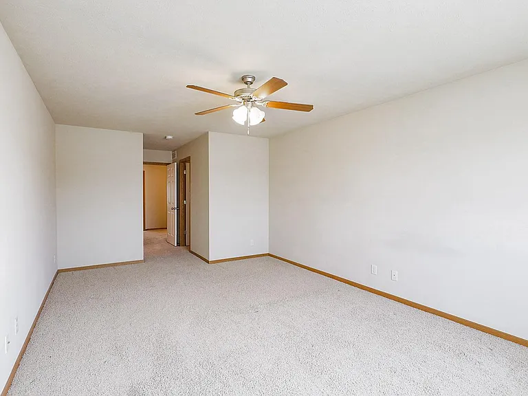 6148 Oakley St — Photo 30
