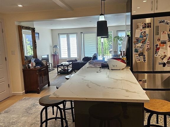 3rd image of 142 Bayard St #2