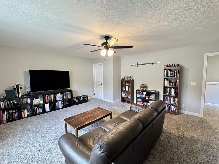 1057 Brightwood Ct — Photo 30