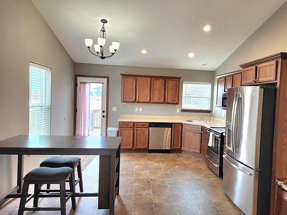 5th image of 4021 Mourning Dove Dr