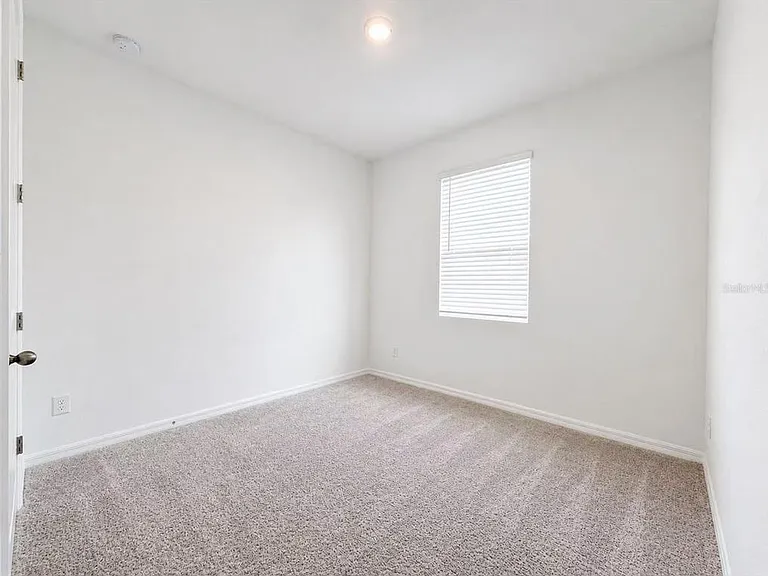2272 Derwent Dr — Photo 23