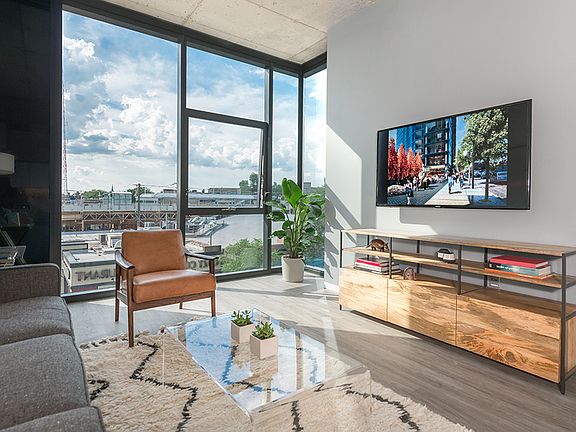 3rd image of 2735 W Belden Ave #407