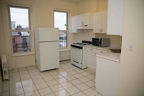 Rented by Keller Williams NYC | media 27