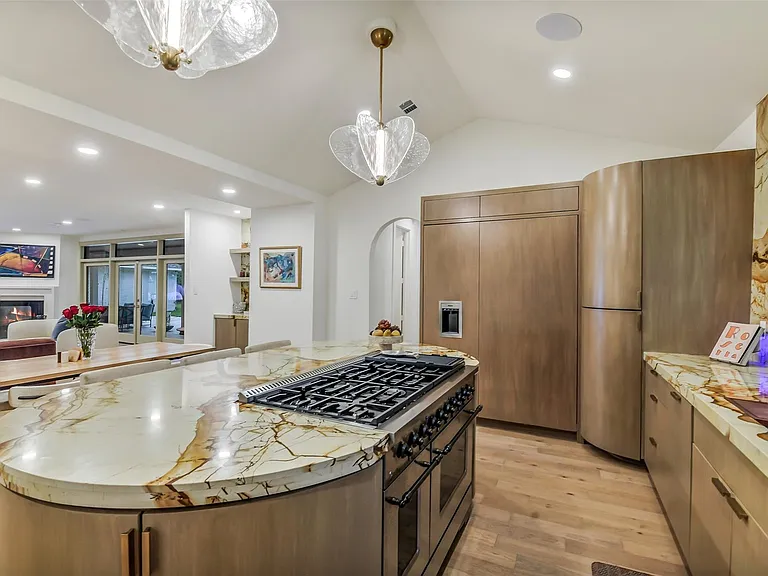 9411 Millbury Dr — Photo 11
