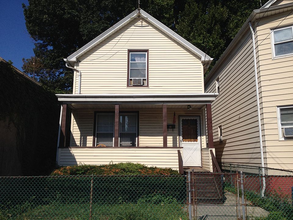 2nd image of 147 9th St
