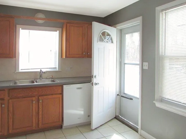 176 Pearl St #176 — Photo 8