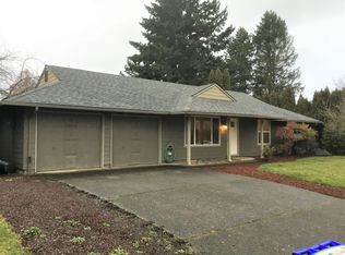 585 NE 19th St, Gresham, OR 97030