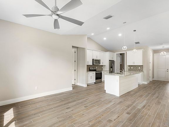 4th image of 4037 SW Mcintosh Street
