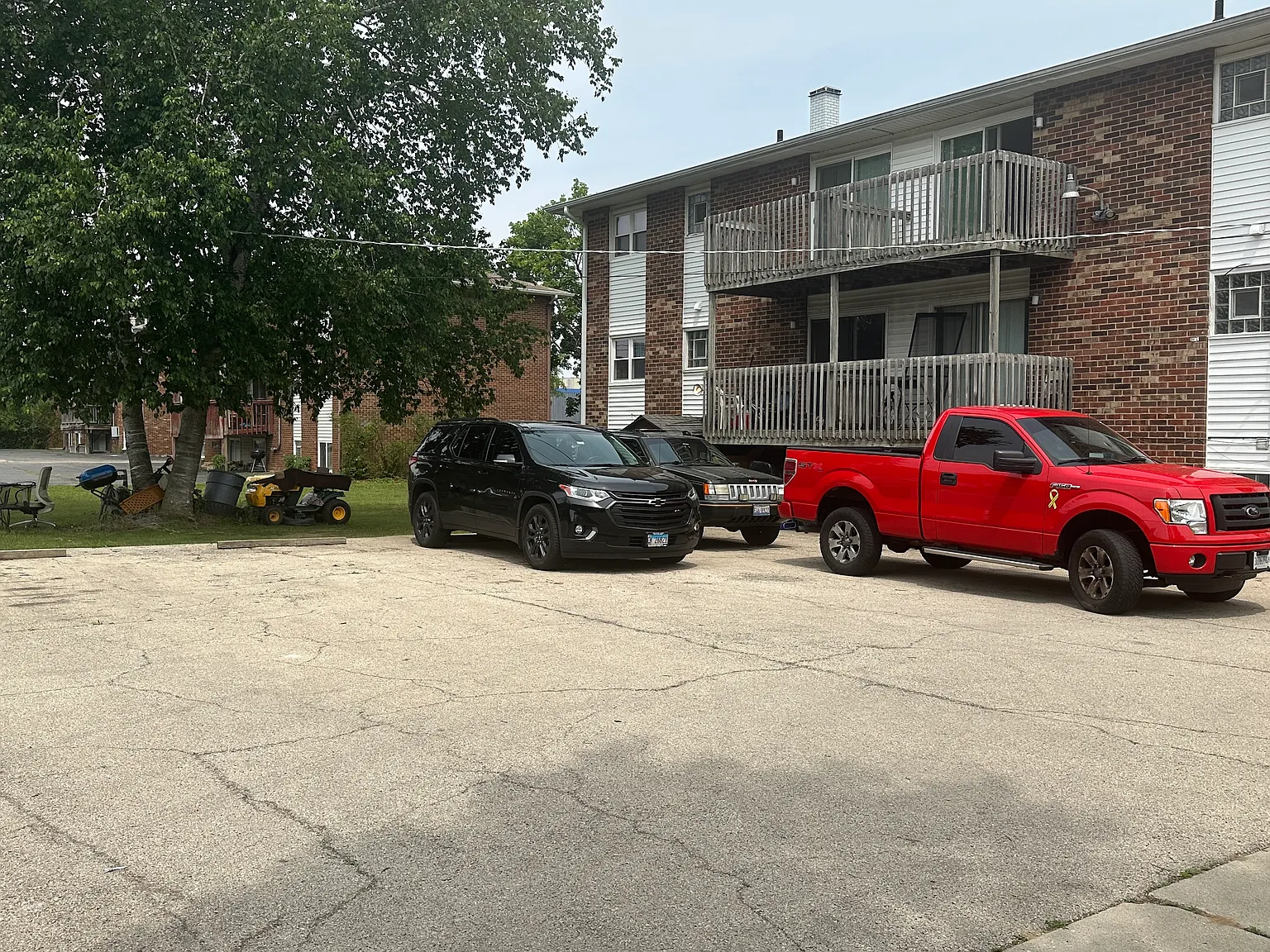 2 bed, 890 sqft, $1,500 — Photo 3