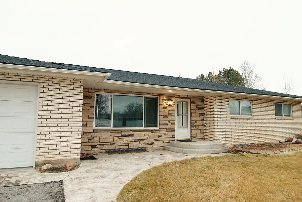 Building Photo - 147 N 3900 E