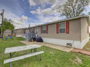 332 McLean St, Mahomet, IL 61853