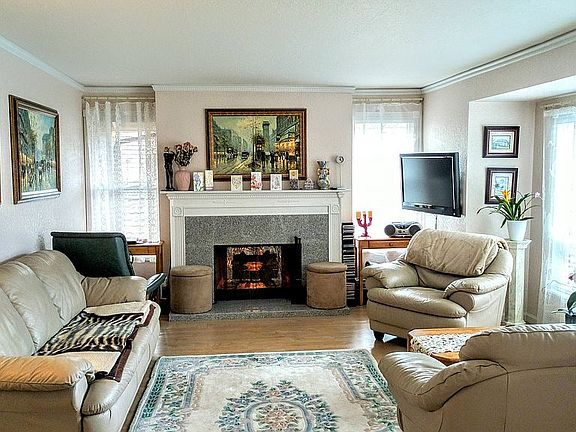5th image of 721 143rd Ave NE #B6