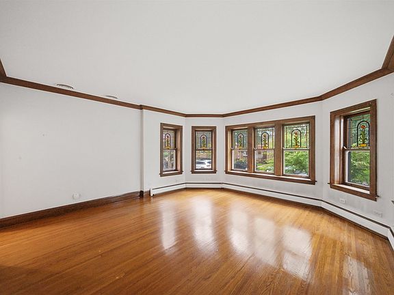 4th image of 3516 Elmwood Ave
