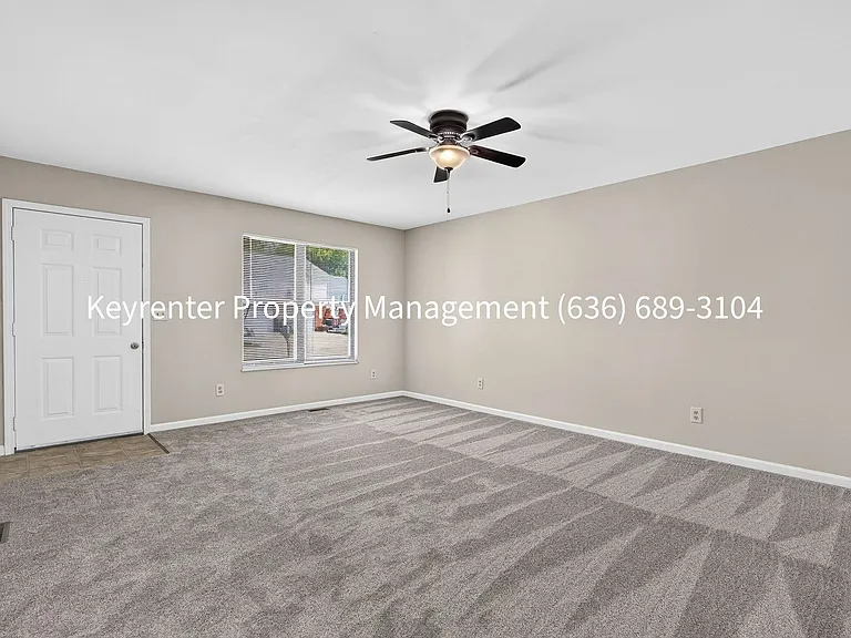 419 Omar Ct — Photo 17