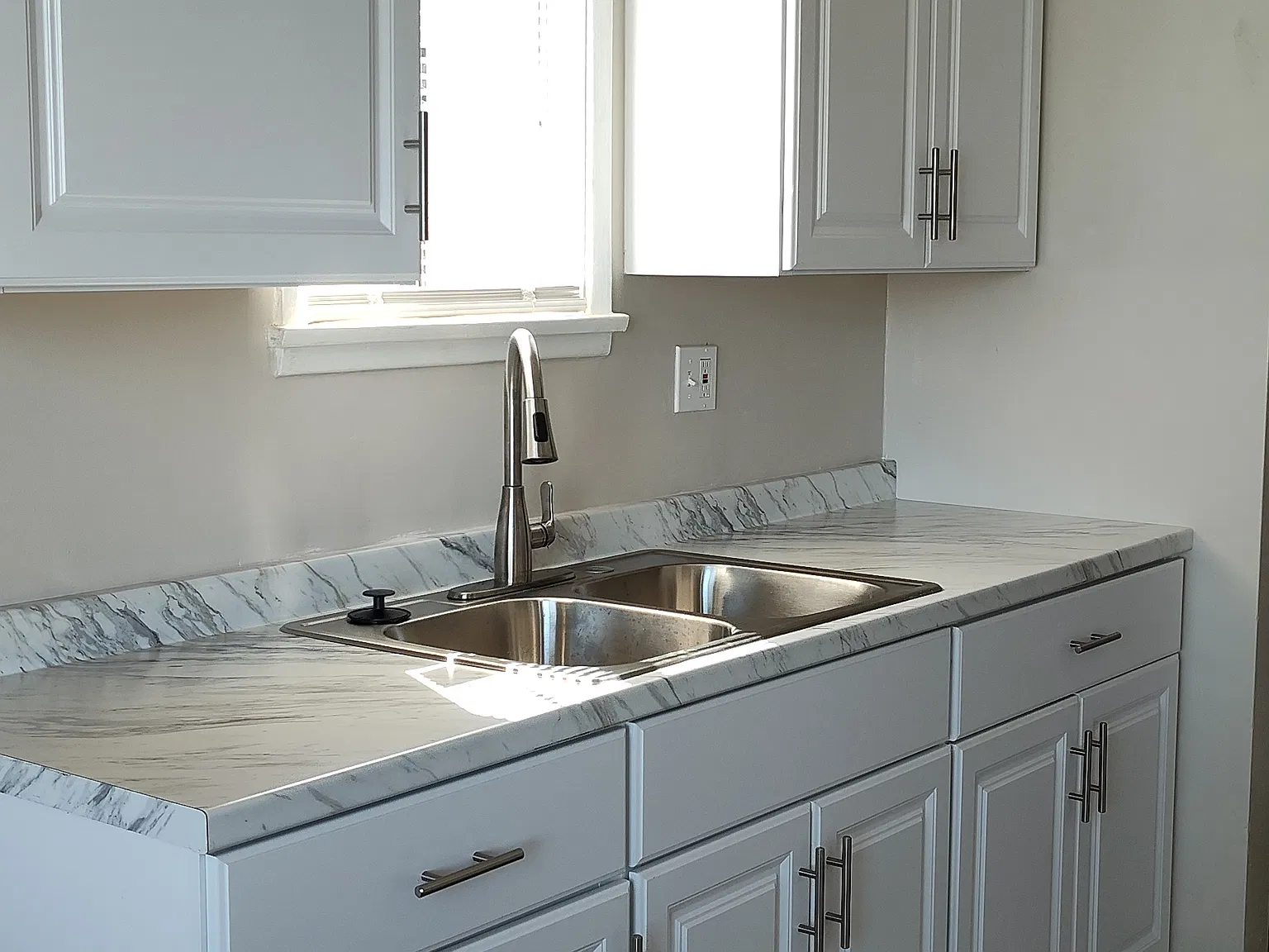 2 bed, 801 sqft, $3,800 — Photo 4