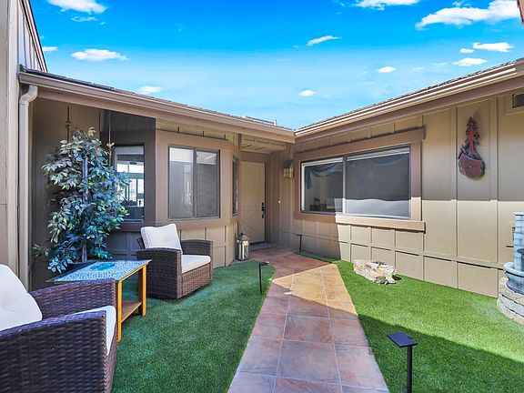 3rd image of 117 Bouquet Canyon Dr