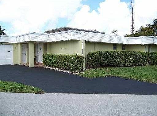 1st image of 4704 Holly Dr