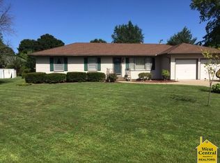 302 Mable Ave, Clinton, MO 64735