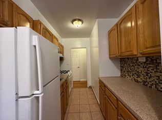 6485 Booth St APT 2K, Rego Park, NY 11374
