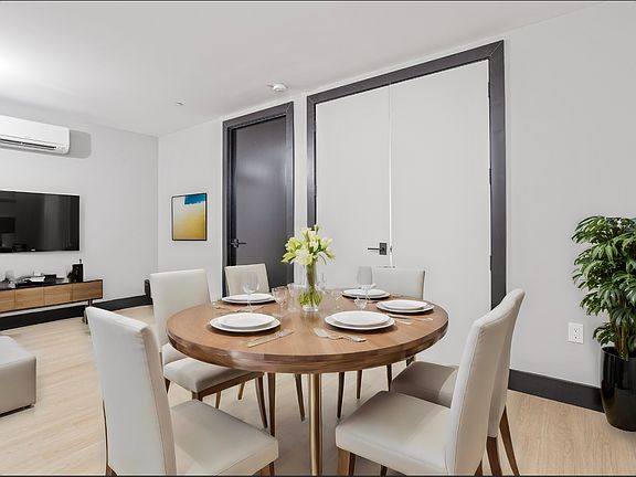 2nd image of 250 Winthrop St #4BL