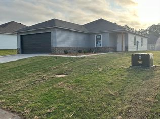 4544 Olympic Dr, Benton, AR 72019