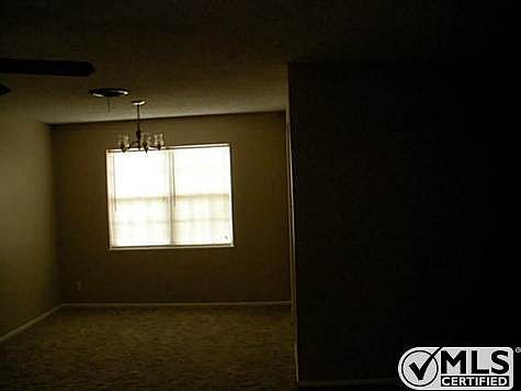 4th image of 874 Canyon Ct