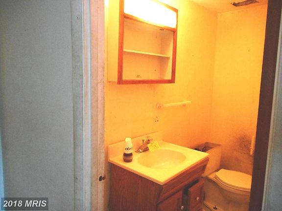 Bath- Half Bath Main Level