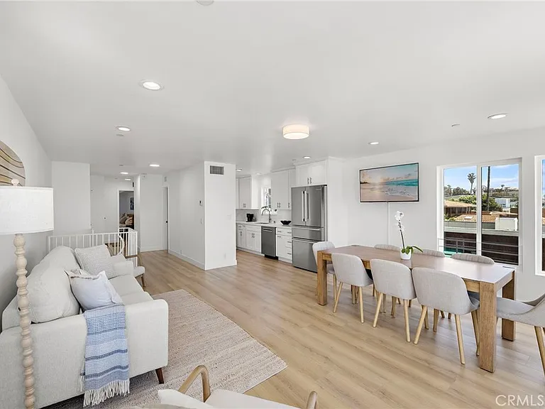 1045 Gaviota Dr #B — Photo 11
