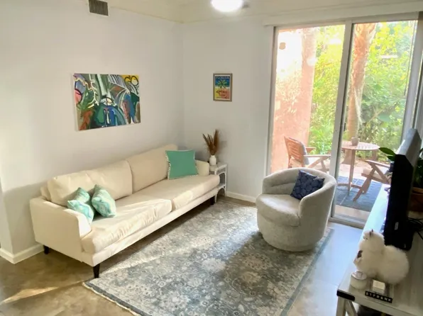 1108 Myrtlewood Cir E, Palm Beach Gardens, FL
