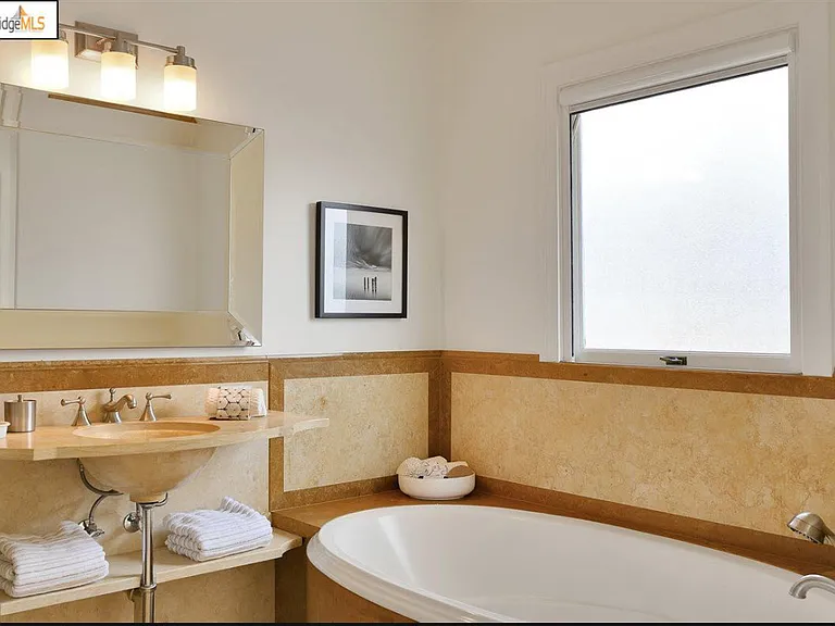 1 Hillwood Pl — Photo 18