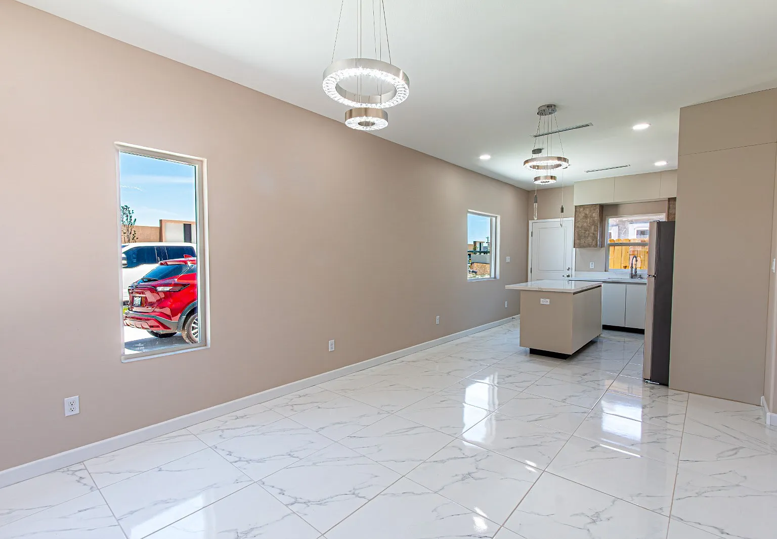 3 bed, 1069 sqft, $1,300 — Photo 4