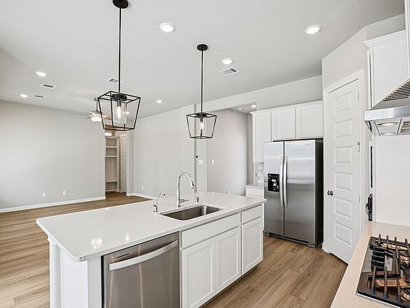 7th image of this home