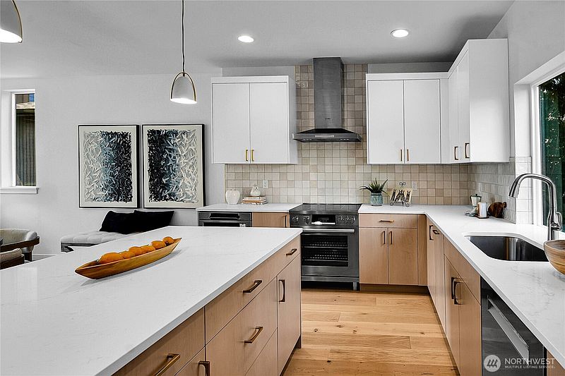 5th image of 2608 NW 62nd Street