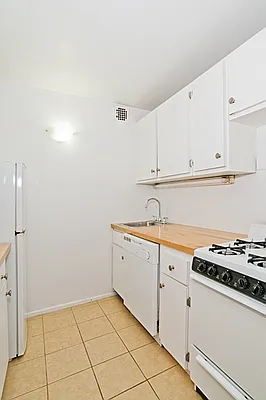 Rented by Fenwick Keats Real Estate | media 9