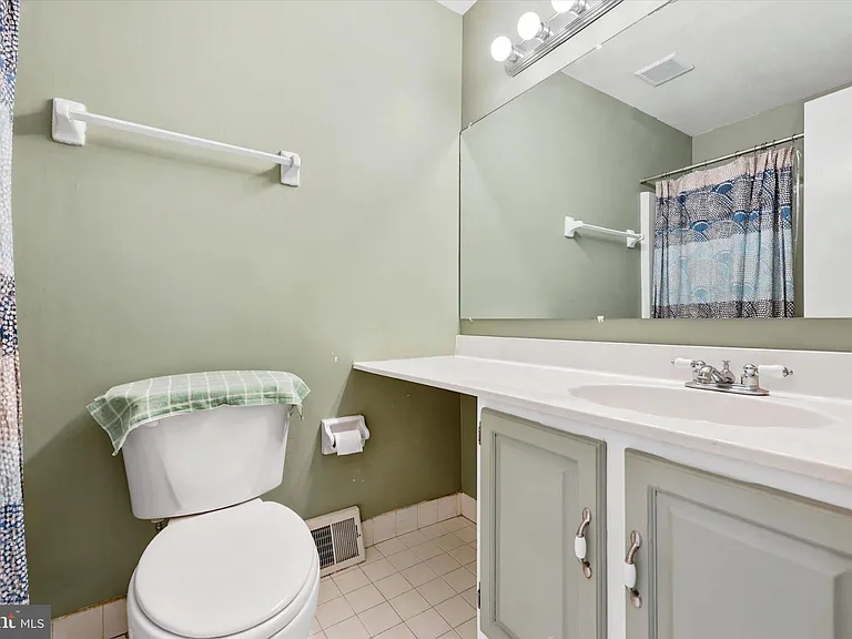 704 Keely St — Photo 13