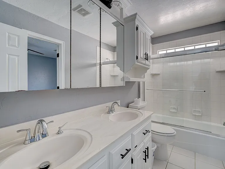 1209 SW 113th St — Photo 26