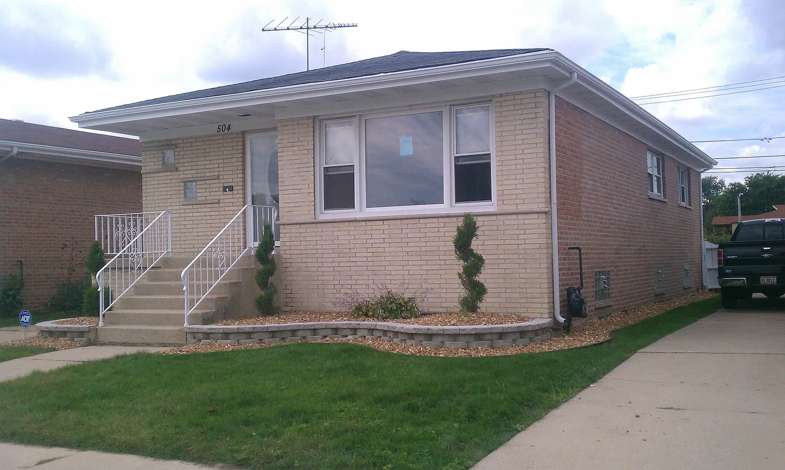 504 Paxton Ave photo 1