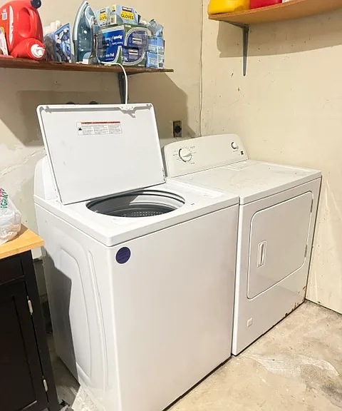Garage, washer and dryer