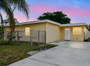 5618 Cinnamon Dr, West Palm Beach, FL 33415