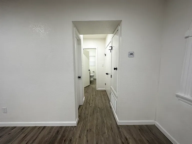 5934 Victor St #3 — Photo 9