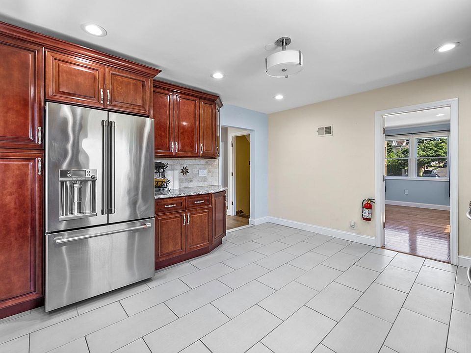 1st image of 225 Semel Ave Floor 1