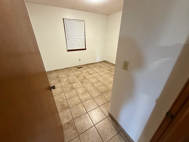 1576 E Beverly Hills Ave #4 — Photo 4
